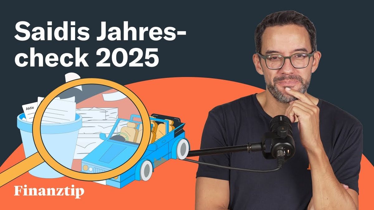 Thumbnail showing Saidi from Finanztip with a thoughtful expression, holding a piggy bank in one hand and an ETF document in the other, with the text "Tagesgeld statt ETF? Jahrescheck 2025" displayed prominently.